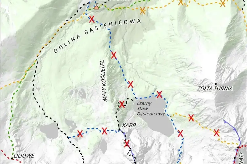 Mapa Tatr z zaznaczonymi czerwonymi krzyżykami, wskazującymi na **zamknięte szlaki Tatry**. Widoczne nazwy: Dolina Gąsienicowa, Mały Kościelec, Czarny Staw Gąsienicowy.