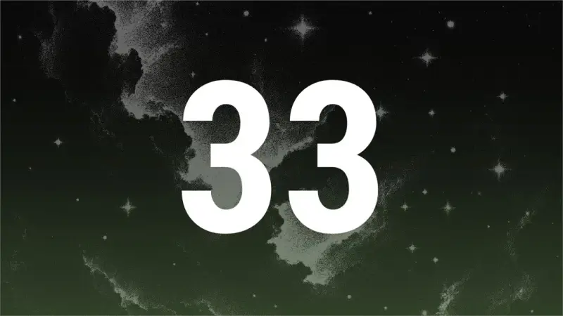 Gwiezdne niebo z liczbą 33. Numerologiczna 6 z 33, symbolizująca mistrzowskie liczby.