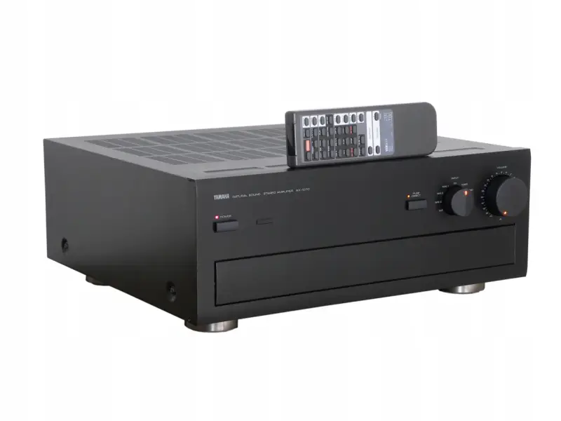 Wzmacniacz stereo Yamaha AX-1070 z pilotem. Klasyka audio, gotowa do akcji.