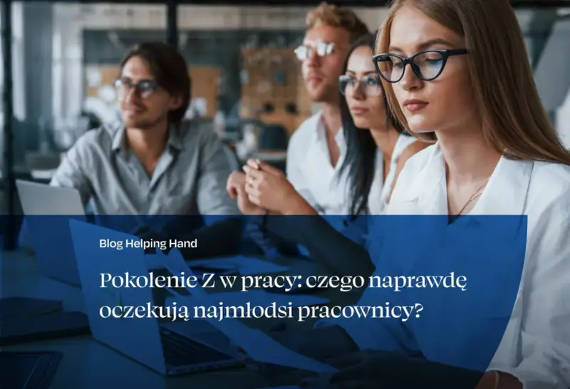 Pokolenie Z w biurze, młodzi pracownicy analizują dokumenty. Czego naprawdę oczekują od pracy?