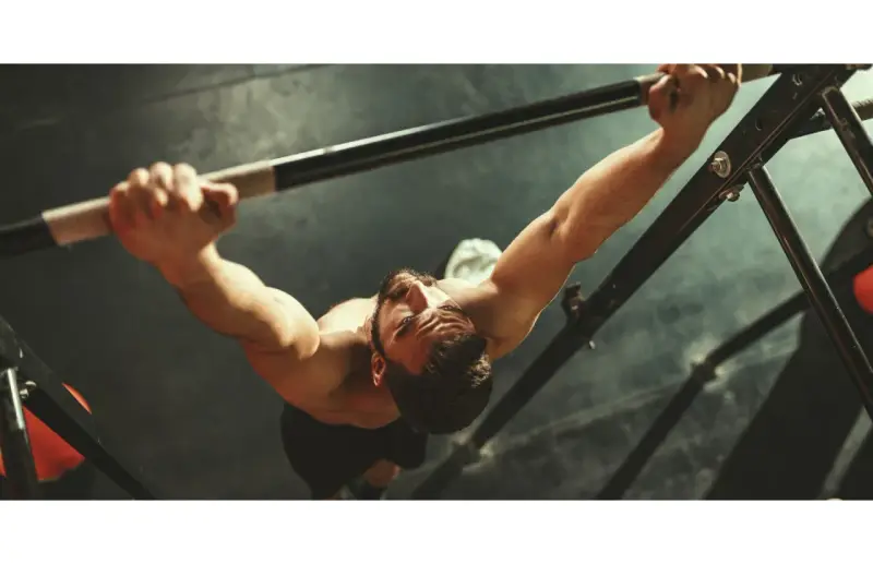 CrossFit: Co to znaczy? Poznaj zasady i efekty, które zaskakują!