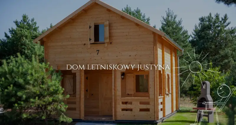 Uroczy dom letniskowy z drewna, otoczony zielenią. Idealne miejsce na wypoczynek.