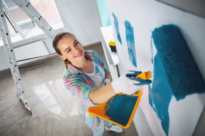 Ile farby na mieszkanie 50 m²? Obliczamy idealną ilość