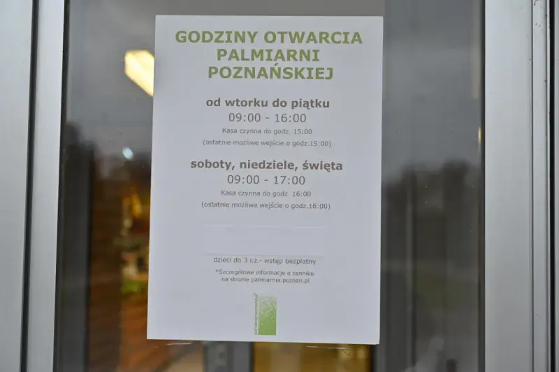 Godziny otwarcia Palmiarni Poznańskiej: wt-pt 9-16, sb-nd, święta 9-17. Sprawdź ceny biletów na stronie.