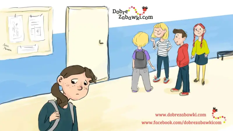 Smutna dziewczynka stoi sama, podczas gdy inne dzieci nie chcą się bawić z moim dzieckiem w szkole.
