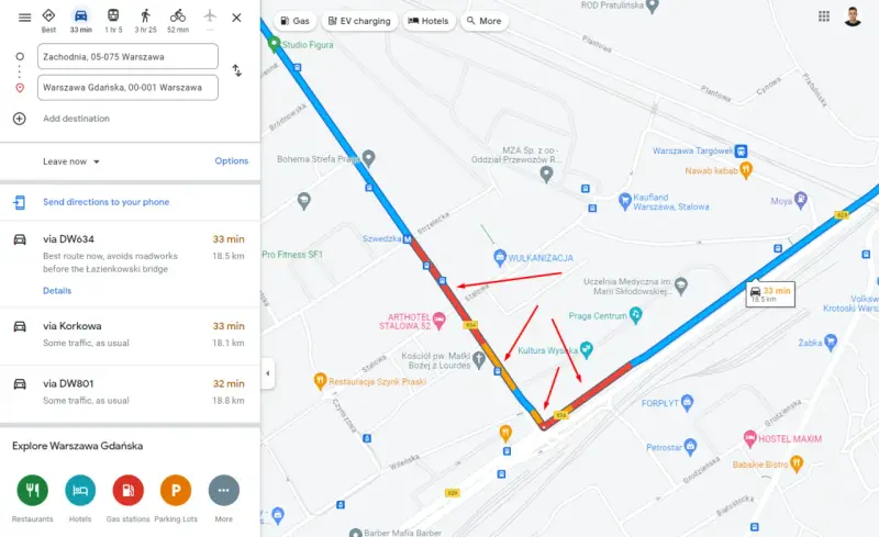Trasa w aplikacji Google Maps z Warszawy Zachodniej do Gdańskiej, z zaznaczonymi objazdami i informacją o robotach drogowych.
