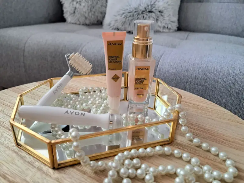 Renewal Power Serum Avon: Sekrety aplikacji dla młodszej skóry