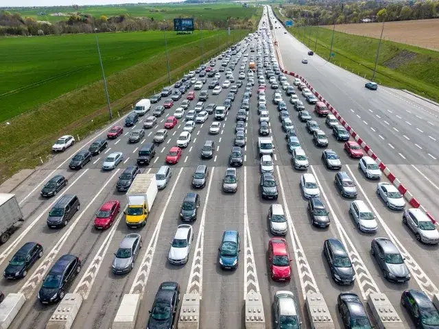 Jakie warunki na autostradzie A1? Uniknij korków i opłat!
