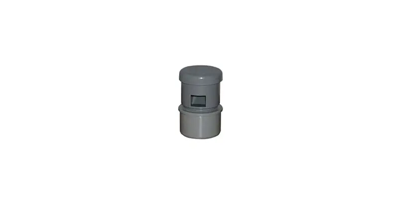 Un petit aérateur de ventilation en PVC gris, idéal pour un événement ou une installation de plomberie 40.