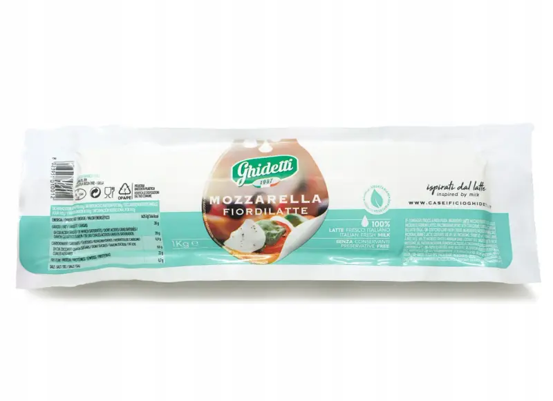 Fior di latte to świeża mozzarella z mleka krowiego, idealna do pizzy i sałatek. 1kg opakowanie.