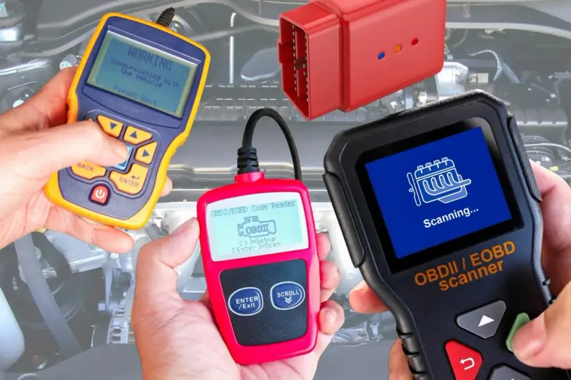 Trzy skanery OBDII w akcji, jeden pokazuje "WORKING", inny "Scanning...", gotowe do diagnozy DTC U0301 Volvo.