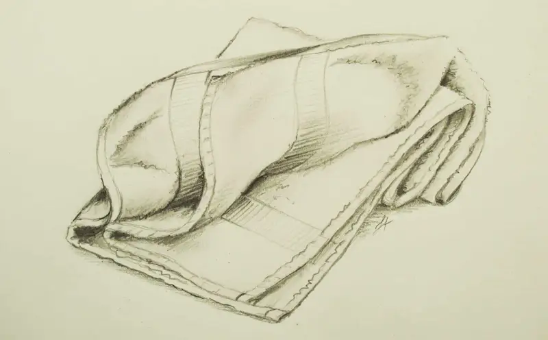 Dessin au crayon d'un drapé de tissu, montrant les plis et les textures avec des ombres subtiles.