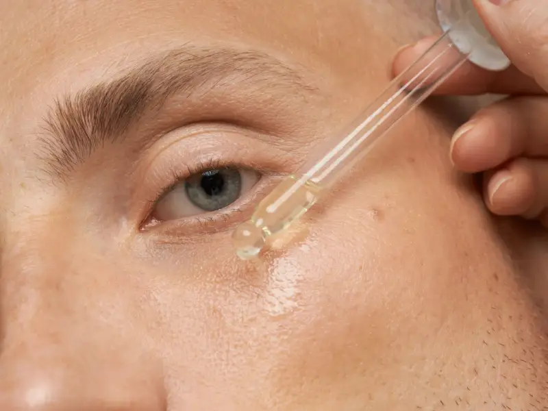 Trockene Gesichtshaut: Ursachen, Wirkstoffe & die perfekte Routine