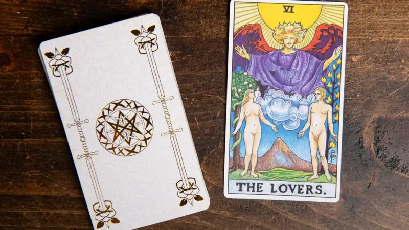 Tarot a wierność partnera: Jak karty ujawnią prawdę o związku?