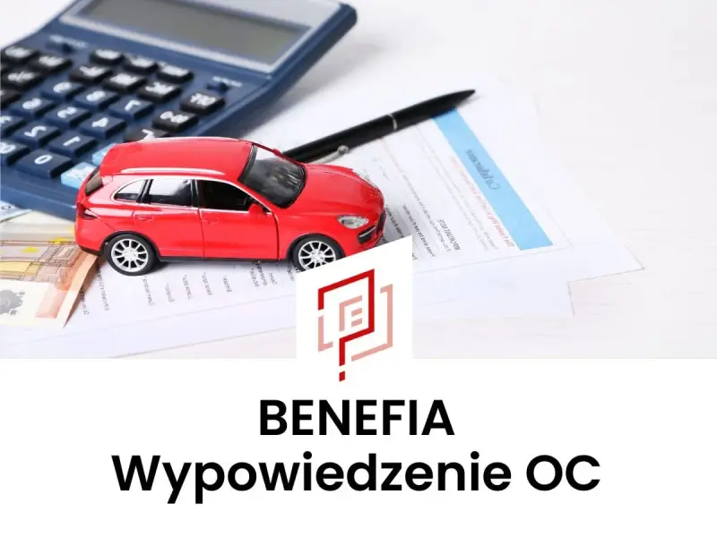 Czerwony samochodzik, kalkulator i dokumenty symbolizują benefia wypowiedzenie OC.