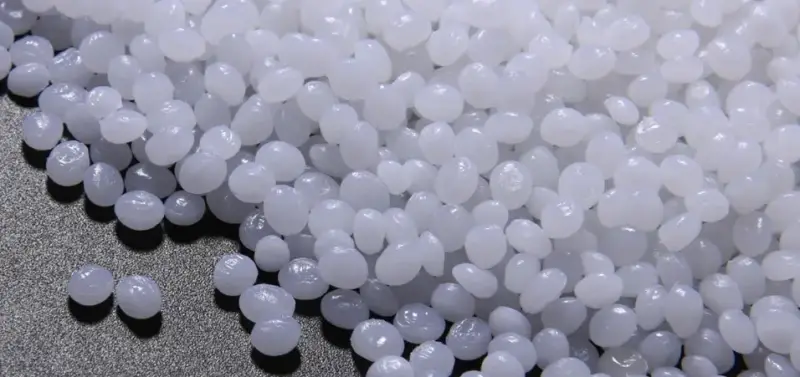Ceny granulatu plastikowego z recyklingu – oszczędzaj na materiałach
