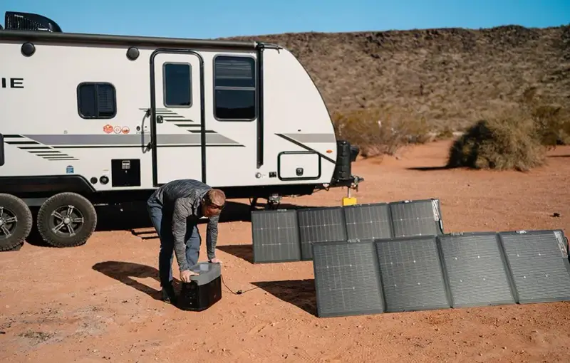 Wakacje off-grid z EcoFlow. Jak stworzyć niezależny zestaw podróżny?