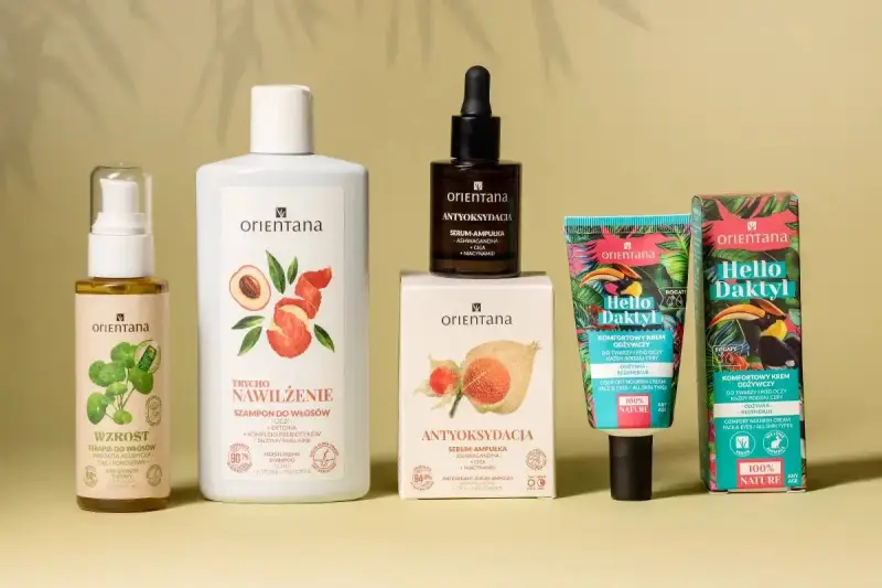 Kolekcja kosmetyków Orientana: szampon nawilżający, serum antyoksydacyjne, krem do twarzy i pod oczy z daktylem. Naturalna pielęgnacja botanicapharma.