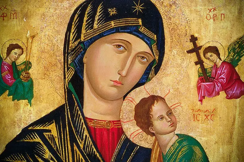 Ikona Matki Bożej Nieustającej Pomocy z aniołami. Wzrok Maryi pełen troski, Dzieciątko Jezus spogląda w górę.