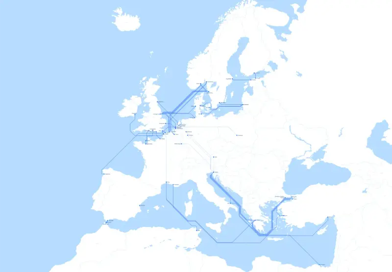 Mapa Europy z zaznaczonymi trasami morskimi i lądowymi, łączącymi porty od Portugalii po Turcję i Morze Czarne. Widać tu dfds, czyli połączenia między Wielką Brytanią, Skandynawią i Europą kontynentalną.