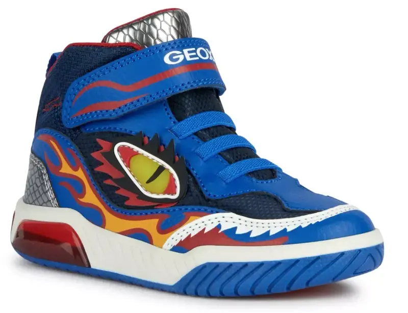Niebieskie buty dziecięce Geox z motywem smoka i płomieni. To świetna firma dla aktywnych maluchów!