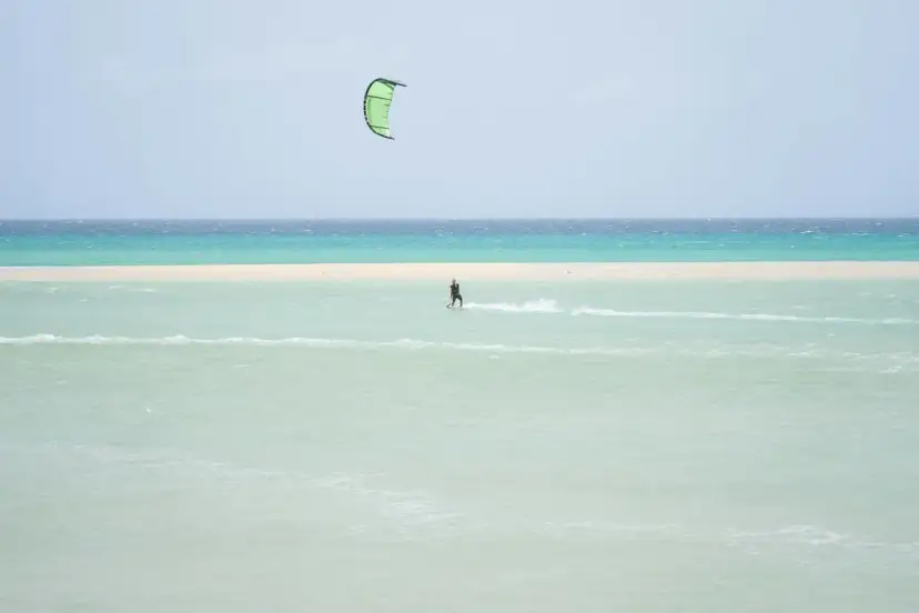 Kitesurfing w Europie: Przewodnik po najlepszych spotach
