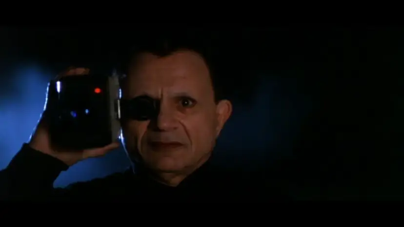 Zagubiona autostrada: Gdzie obejrzeć film Lyncha? Pełny przewodnik