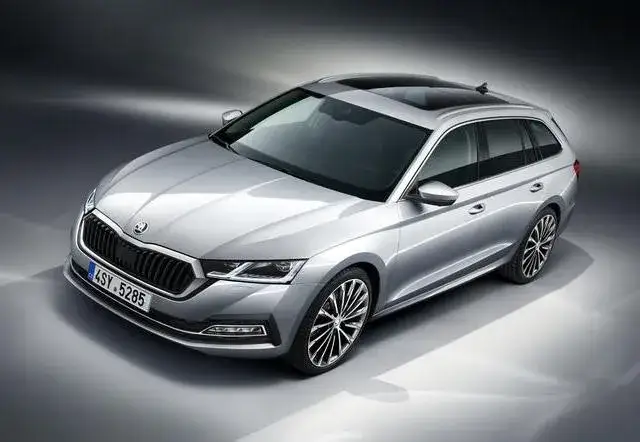 Pojemność baku Skoda Octavia: Od 40 do 63L Sprawdź swój model!