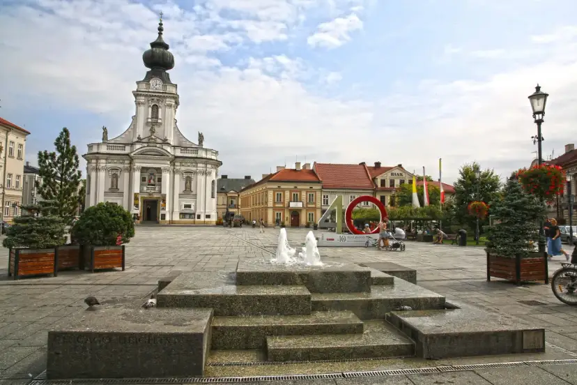 Wadowice atrakcje: odkryj najważniejsze miejsca związane z papieżem