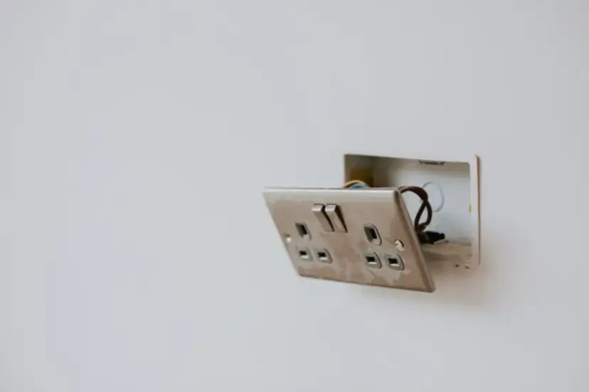 Kontrola instalacji elektrycznej w bloku - co musisz wiedzieć, aby uniknąć problemów