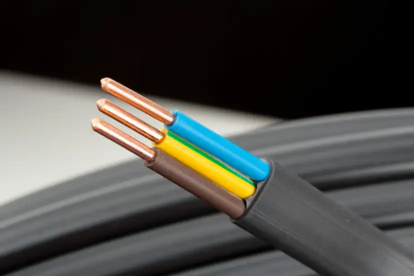 Skuteczna naprawa wiązki elektrycznej w samochodzie - uniknij kosztów