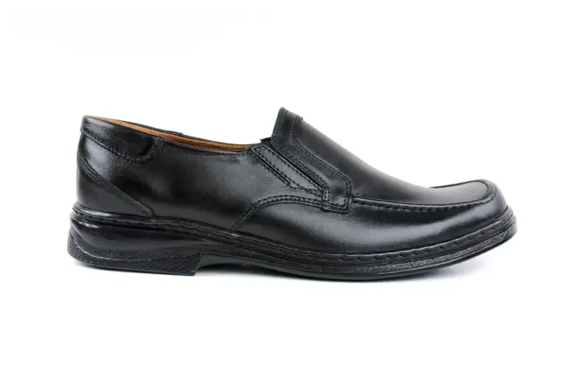 Pełne buty co to znaczy i jak je nosić, aby wyglądać elegancko