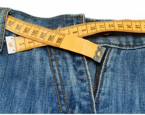 Jak zmierzyć długość spodni, aby uniknąć błędów przy zakupie