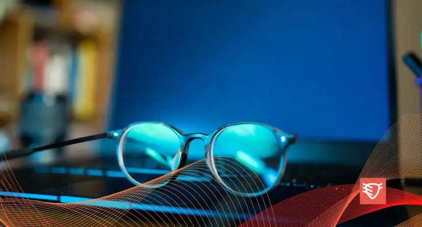 Filtr światła niebieskiego: czy naprawdę chroni Twój wzrok i sen?