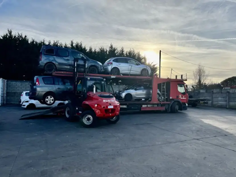 Casse auto : Pièce d'occasion sûre, économisez jusqu'à 75%