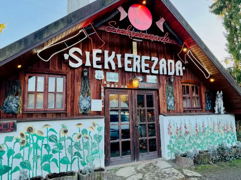 Cisna: Najlepsze jedzenie w Bieszczadach? Sprawdź kultowe miejsca!