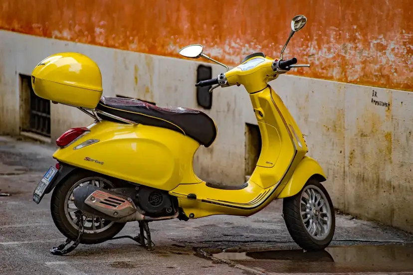 Ile kosztuje OC motoroweru? Sprawdź, jak płacić mniej!