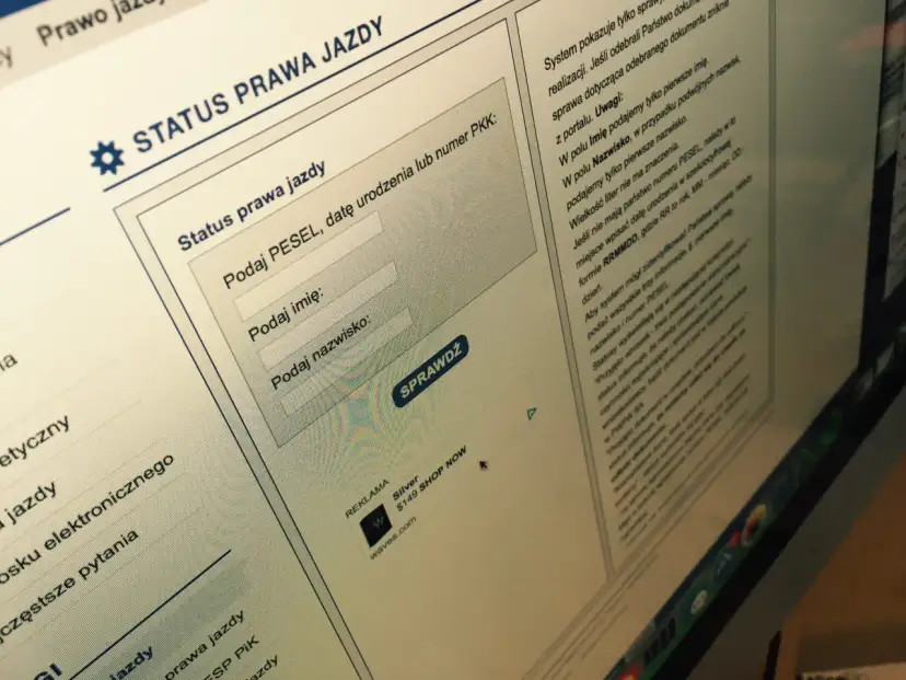 Sprawdzanie statusu prawa jazdy online. Wpisz PESEL, imię i nazwisko, by dowiedzieć się, ile się czeka na prawo jazdy.