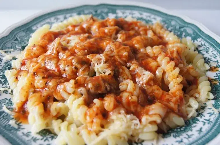 Sos do spaghetti z przecieru: szybki przepis, który zawsze się udaje!