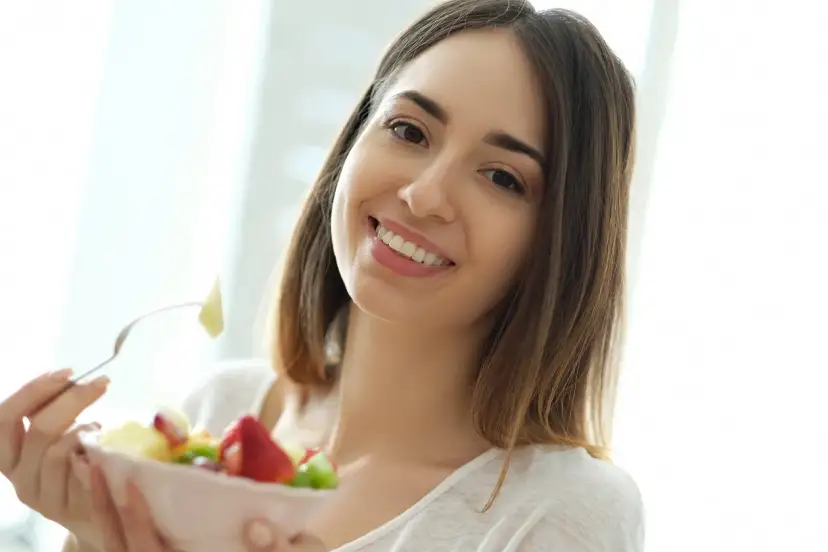Kiedy bezpiecznie jeść po dentyście? Plomba, wyrwanie, wybielanie