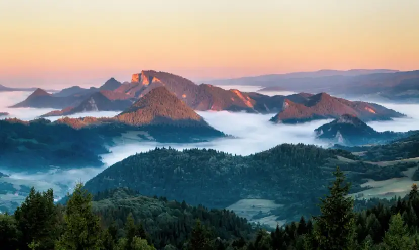 Bacówka Trzy Korony? Odkryj prawdę i zaplanuj wycieczkę w Pieniny!