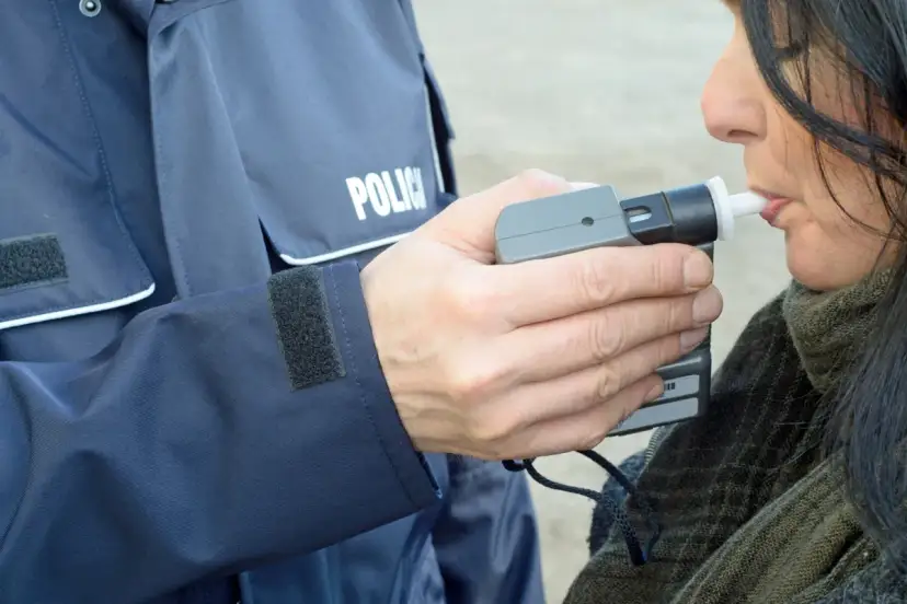Alkomat: jak dmuchać prawidłowo? Poznaj sekrety dokładnego testu