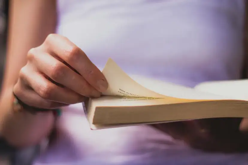Architektura zmiany: Jak literatura psychologiczna wspiera proces budowania trwałych nawyków