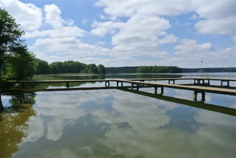Wielkie jeziora mazurskie: odkryj niezwykłe atrakcje i przyrodę