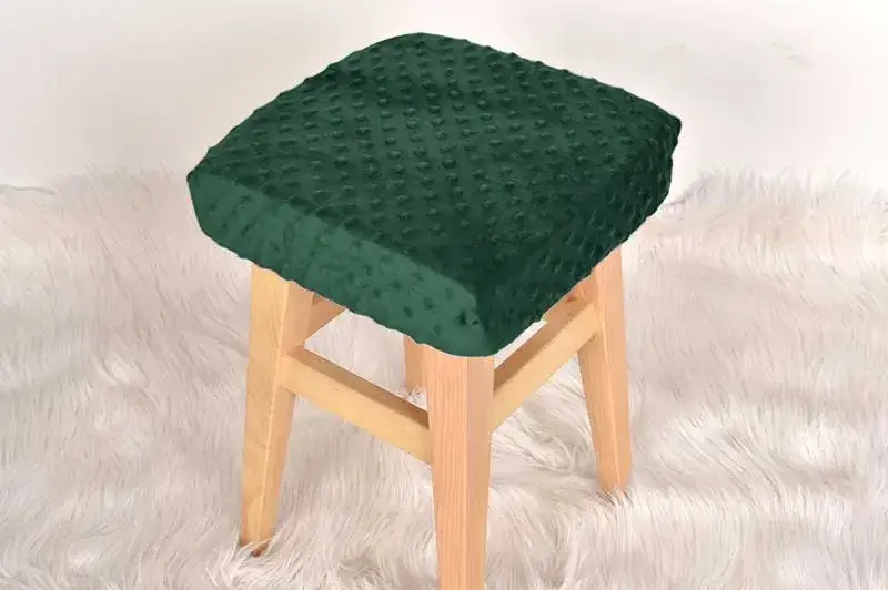 Jak uszyć pokrowiec na taboret kwadratowy - proste kroki i porady