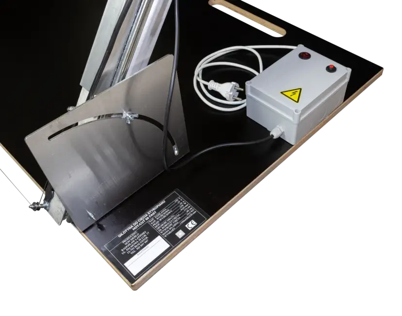 Jaki prostownik do cięcia styropianu, aby uniknąć zniszczeń materiału?