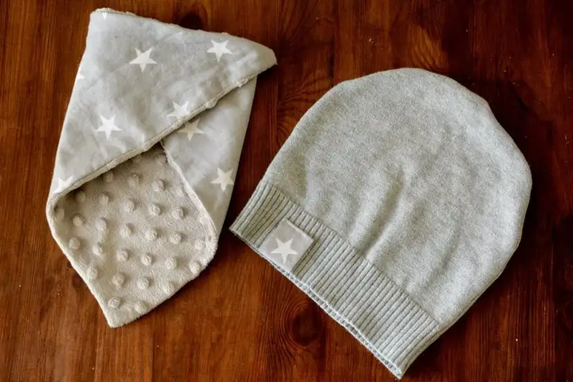 Jak uszyć czapkę ze swetra? Twój poradnik DIY od A do Z