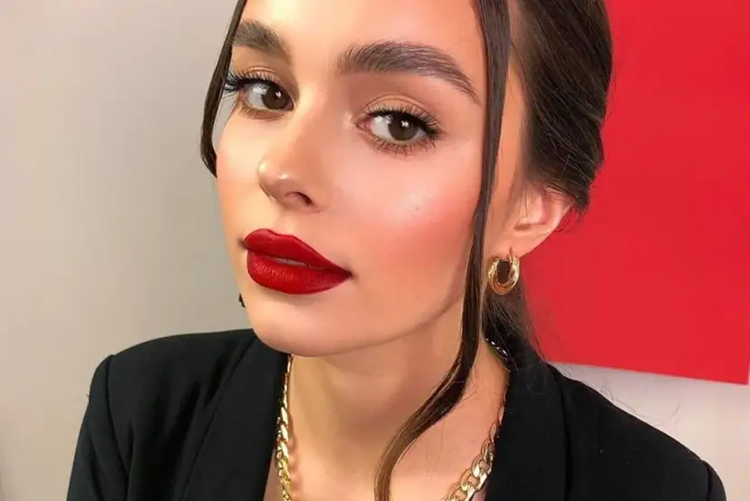 Ile trwa henna brwi? Trwałość na skórze i włoskach (2024)