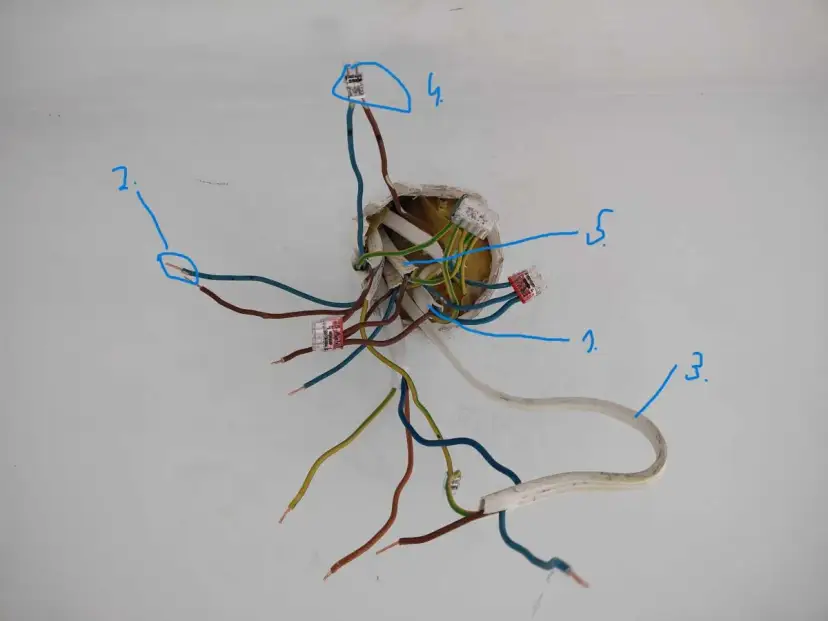 Jak łączyć przewody w puszce pod oświetlenie: poradnik krok po kroku