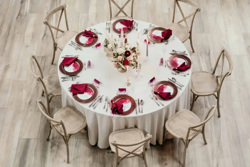 Ile kosztuje talerzyk na chrzciny? Zaskakujące ceny i ukryte koszty